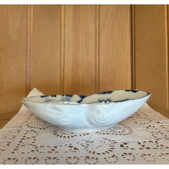 Vintage Japanese Blue White Porcelain Smiling Buddah Face Clam Shell Dish - Picture 2 of 8